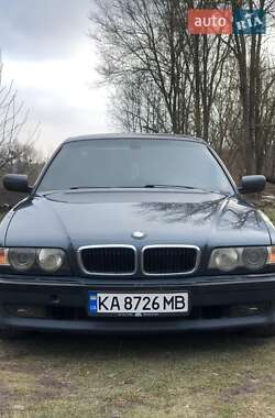 Седан BMW 7 Series 2000 в Умани