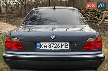 Седан BMW 7 Series 2000 в 