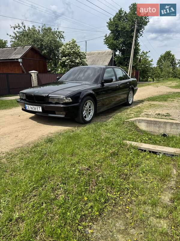 Седан BMW 7 Series 2000 в 
