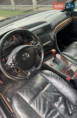 Седан BMW 7 Series 2000 в 