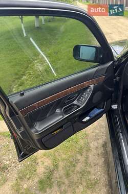 Седан BMW 7 Series 2000 в 
