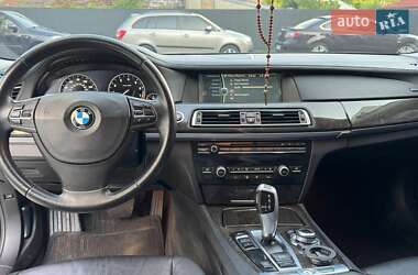 Седан BMW 7 Series 2011 в 