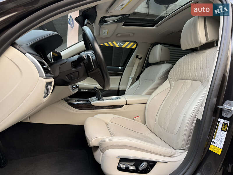 Седан BMW 7 Series 2016 в Києві