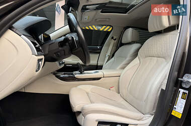 Седан BMW 7 Series 2016 в 