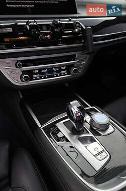 Седан BMW 7 Series 2019 в 