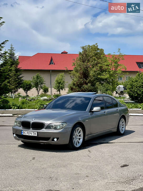 Седан BMW 7 Series 2006 в Долині