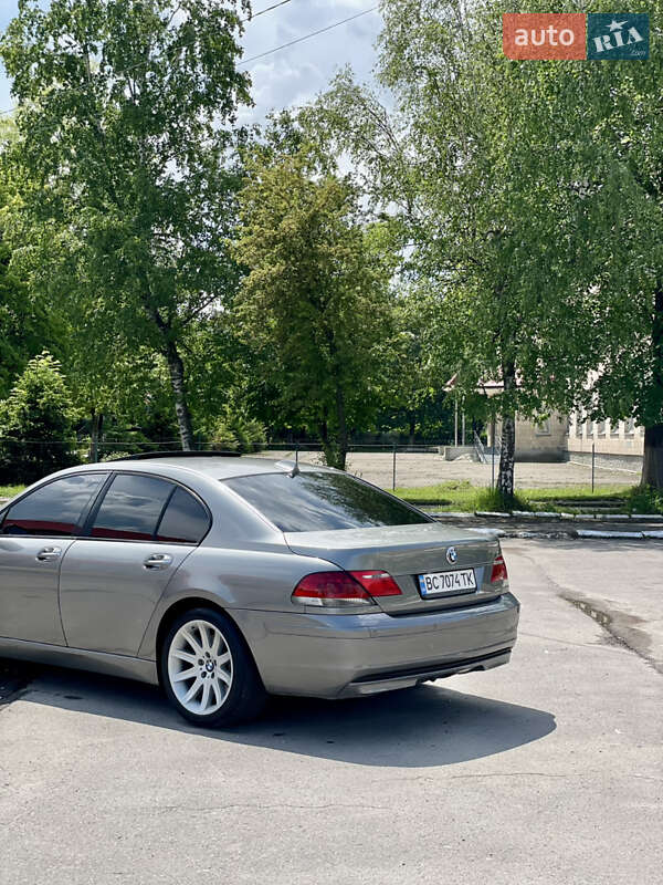 Седан BMW 7 Series 2006 в Долині