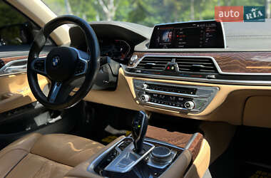 Седан BMW 7 Series 2020 в 
