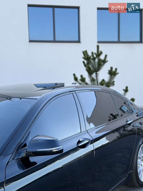 Седан BMW 7 Series 2013 в Луцке