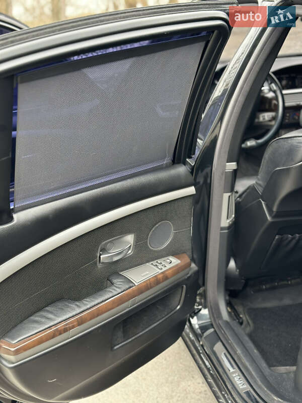 Седан BMW 7 Series 2003 в Тернополі
