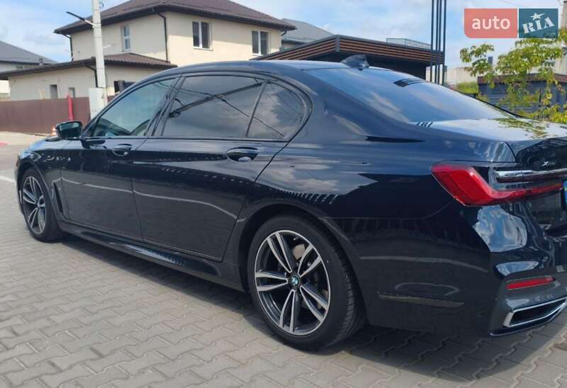 Седан BMW 7 Series 2022 в 