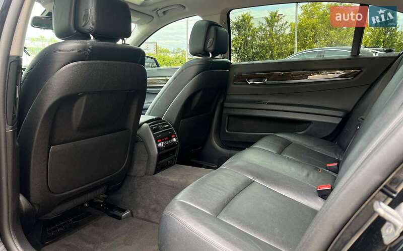 Седан BMW 7 Series 2015 в Ивано-Франковске