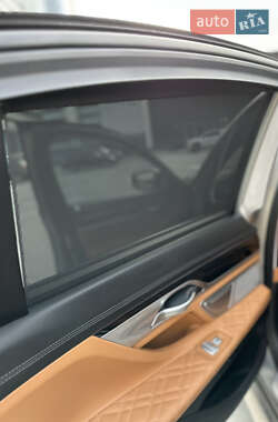 Седан BMW 7 Series 2022 в 