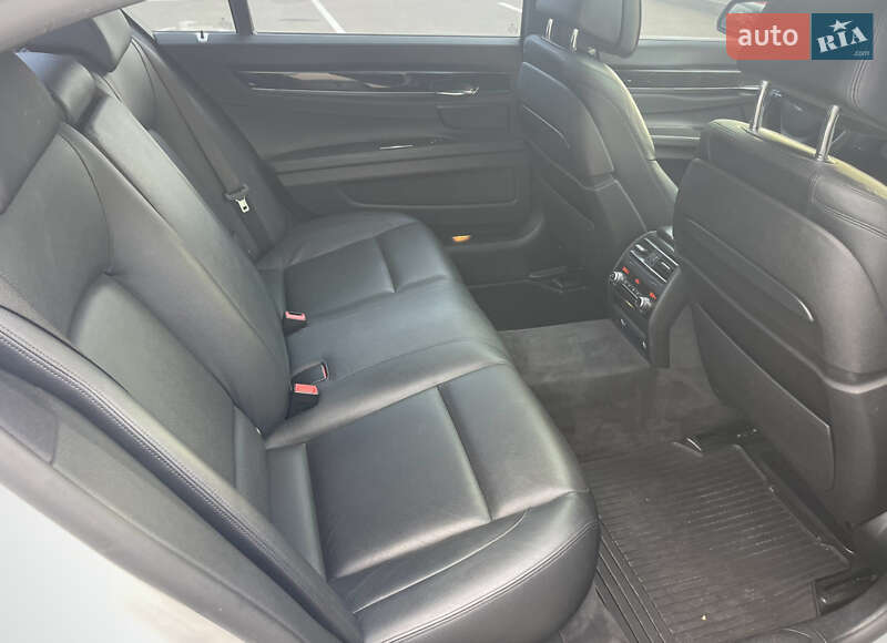 Седан BMW 7 Series 2013 в Києві
