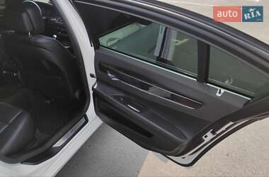 Седан BMW 7 Series 2013 в 