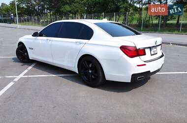 Седан BMW 7 Series 2013 в 