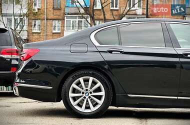 Седан BMW 7 Series 2018 в 
