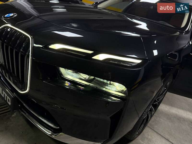 Седан BMW 7 Series 2023 в Киеве