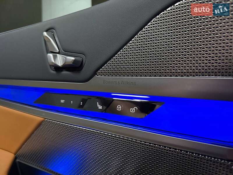 Седан BMW 7 Series 2023 в Киеве