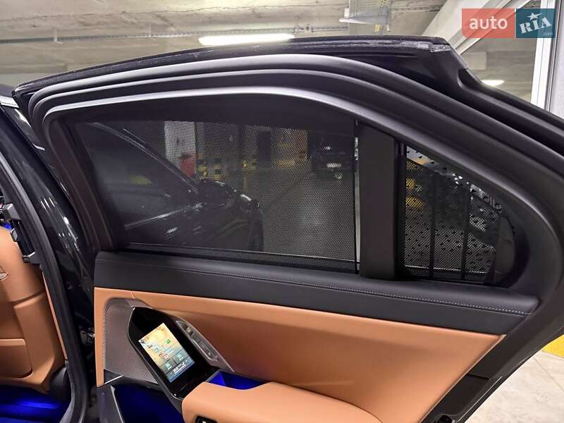 Седан BMW 7 Series 2023 в Киеве