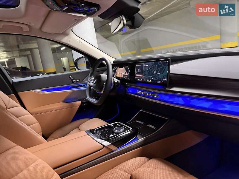 Седан BMW 7 Series 2023 в Киеве