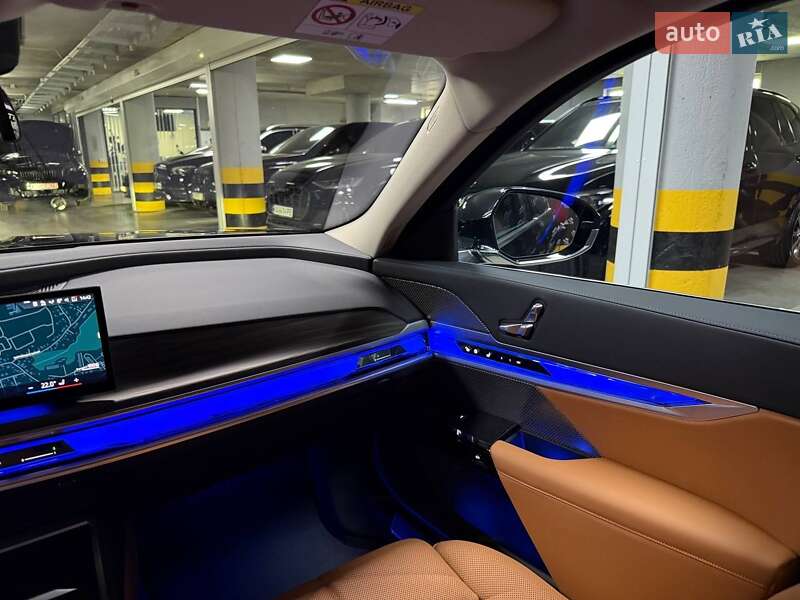 Седан BMW 7 Series 2023 в Киеве