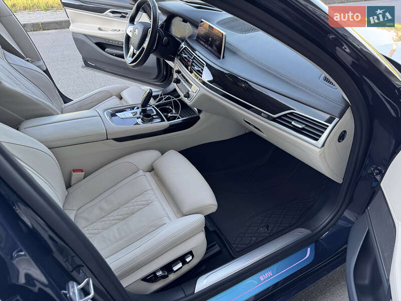 Седан BMW 7 Series 2019 в Киеве