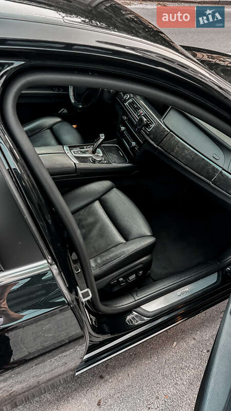 Седан BMW 7 Series 2014 в Николаеве