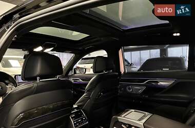 Седан BMW 7 Series 2019 в 