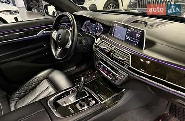 Седан BMW 7 Series 2019 в 