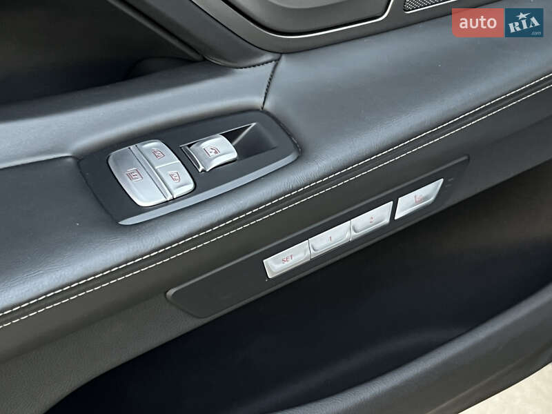 Седан BMW 7 Series 2016 в Києві
