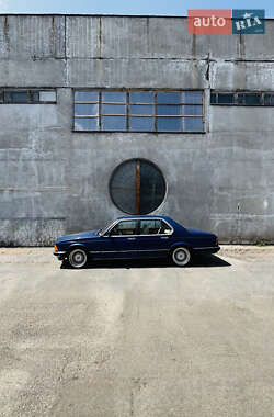 Седан BMW 7 Series 1983 в Киеве