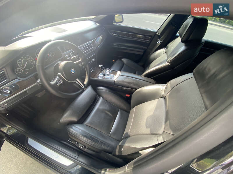 Седан BMW 7 Series 2010 в Черновцах