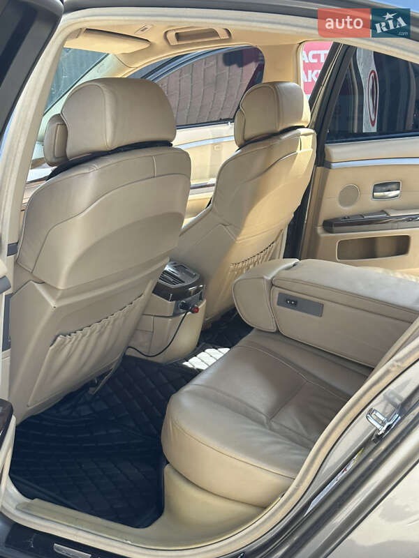 Седан BMW 7 Series 2006 в Рокитному
