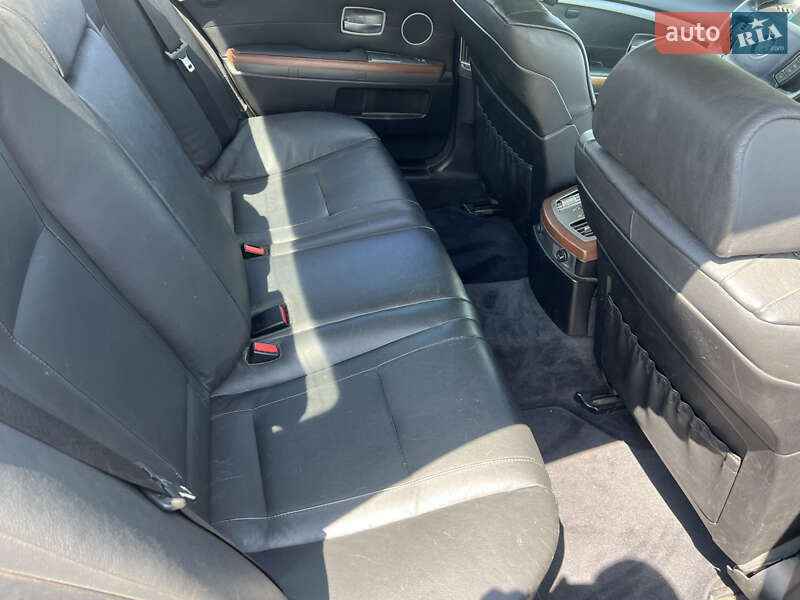 Седан BMW 7 Series 2008 в Львові