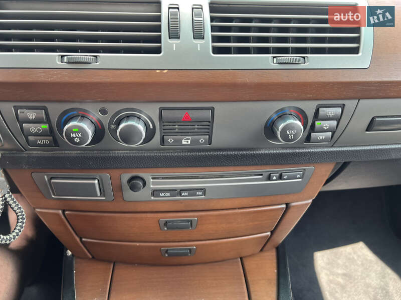 Седан BMW 7 Series 2008 в Львові