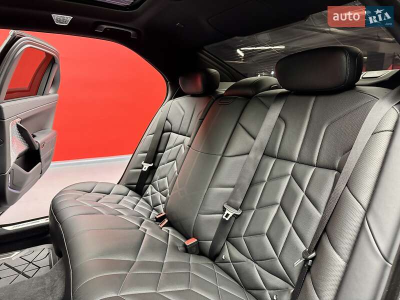 Седан BMW 7 Series 2022 в Києві