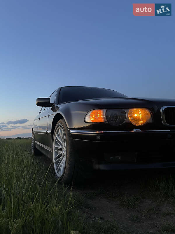 BMW 7 Series 2000
