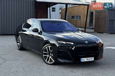 Седан BMW 7 Series 2023 в 