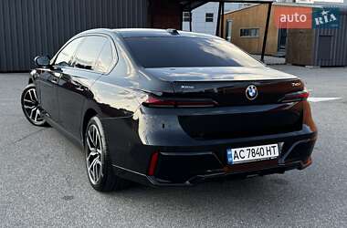 Седан BMW 7 Series 2023 в 
