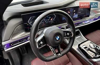 Седан BMW 7 Series 2023 в 