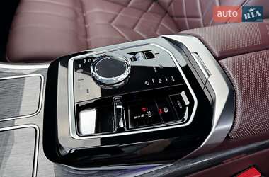 Седан BMW 7 Series 2023 в 
