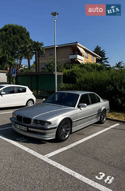 Седан BMW 7 Series 2000 в Львове