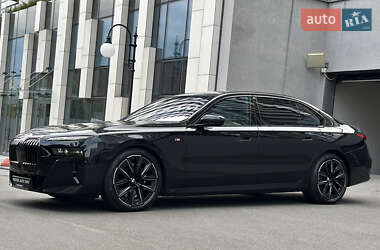 Седан BMW 7 Series 2022 в 