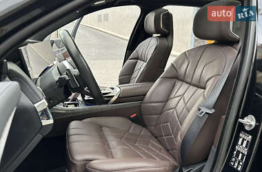 Седан BMW 7 Series 2022 в 