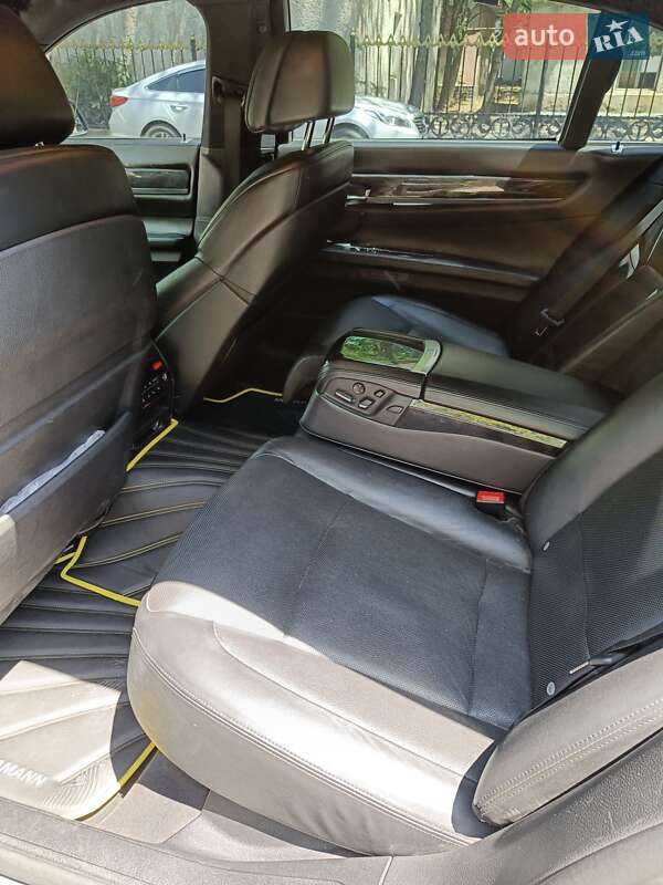 Седан BMW 7 Series 2011 в Одесі