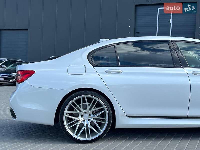 Седан BMW 7 Series 2018 в Львове