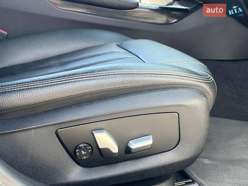 Седан BMW 7 Series 2018 в Львове