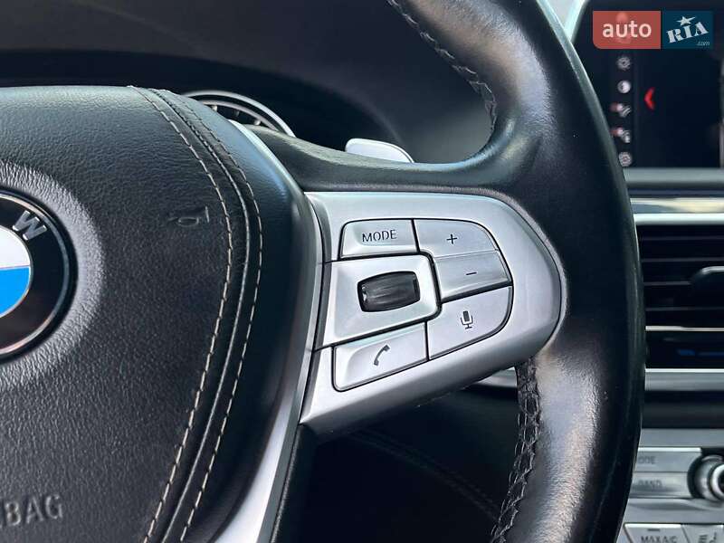 Седан BMW 7 Series 2018 в Львове