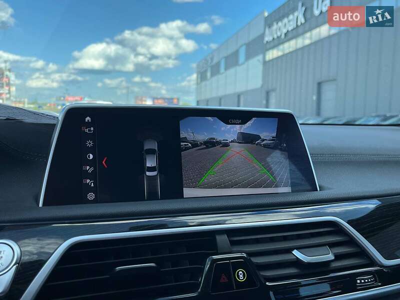 Седан BMW 7 Series 2018 в Львове